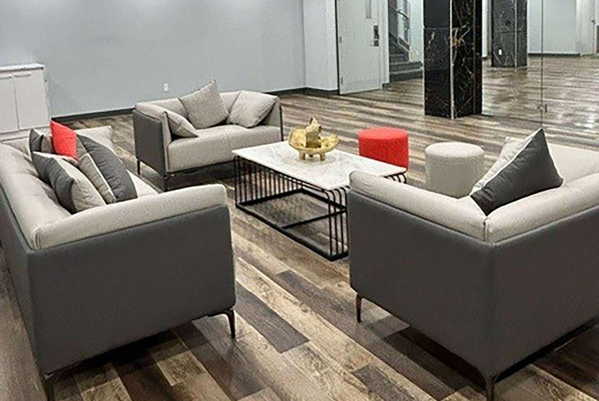 Ramada By Wyndham West Edmonton Hotel & Suites 外观 照片