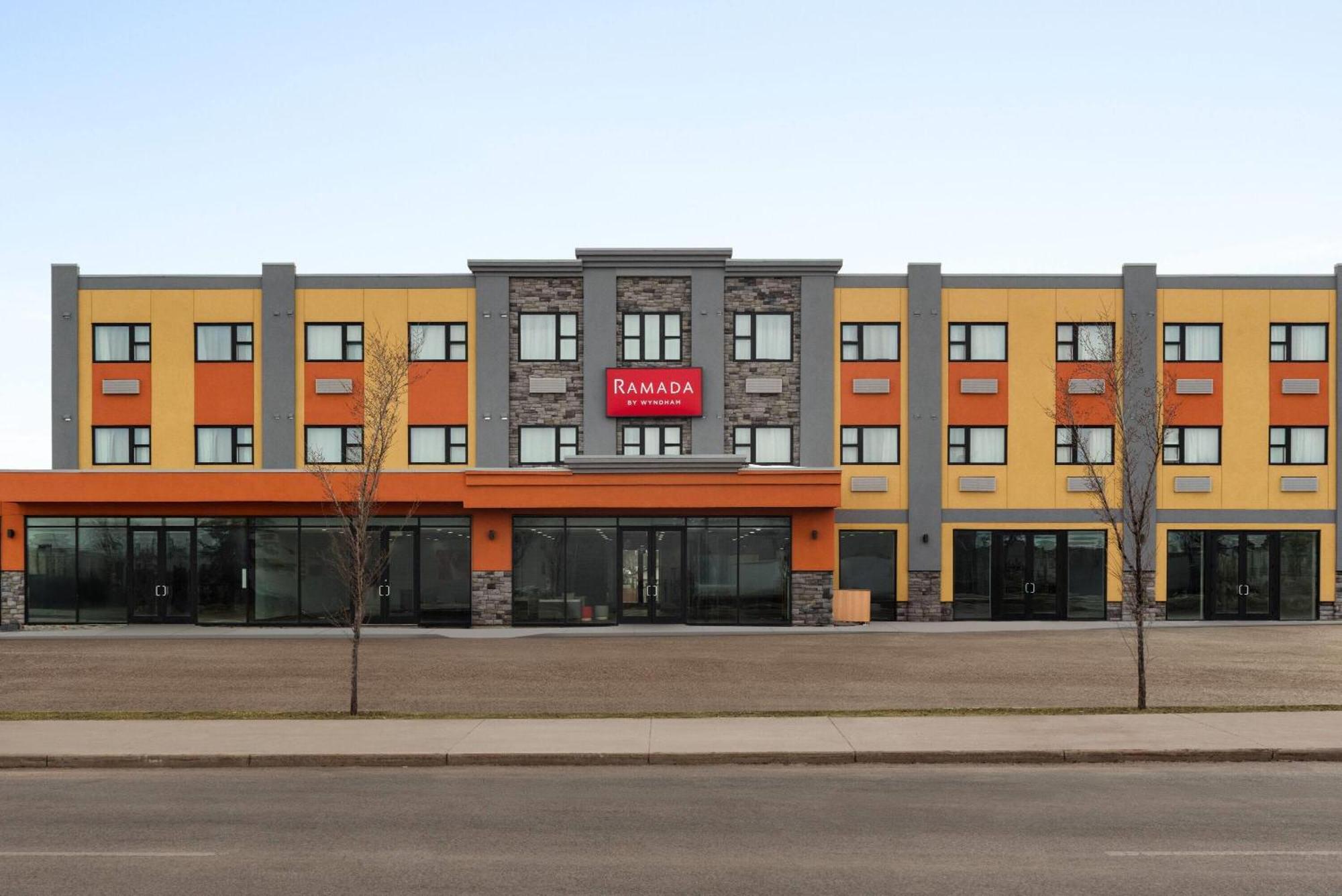 Ramada By Wyndham West Edmonton Hotel & Suites 外观 照片